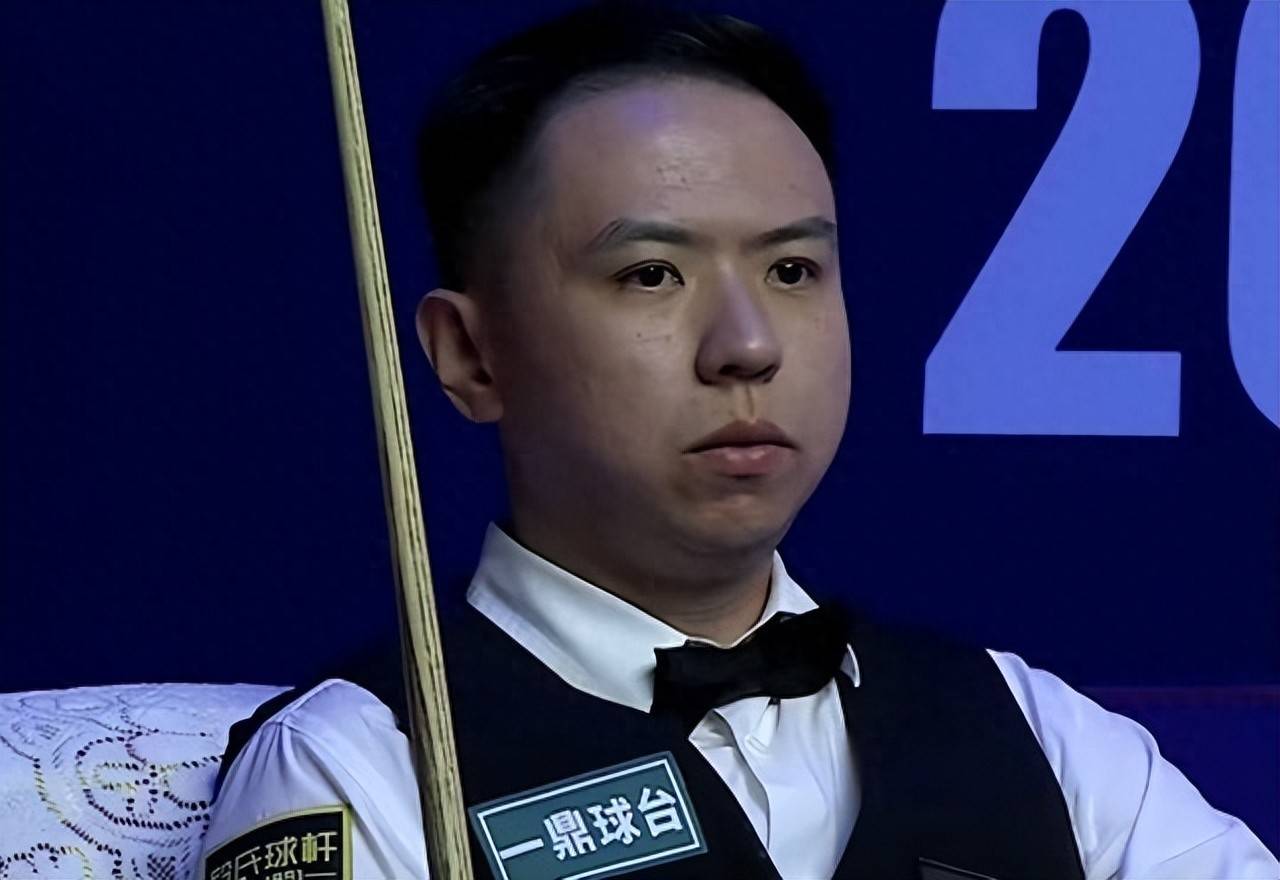 的肩位对齐 的肩位对齐